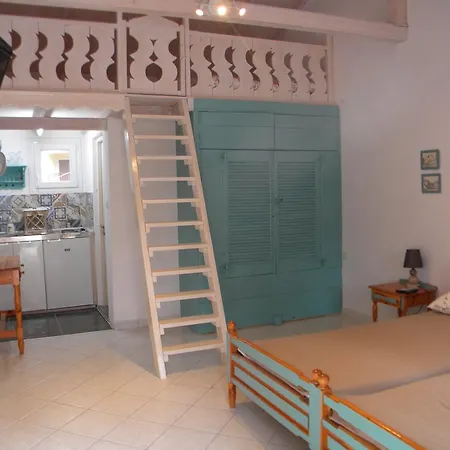 Smaragda Apartment *